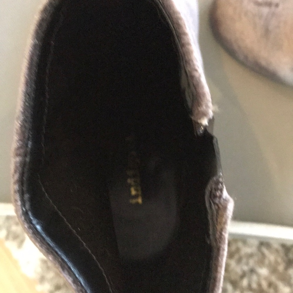 Booties - Picture 4 of 4
